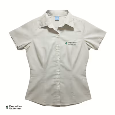 Camisa social feminina de manga longa ou curta, desenvolvida para uso em ambientes corporativos e situações que demandam visual profissional. Alia elegância e praticidade para o dia a dia de trabalho.